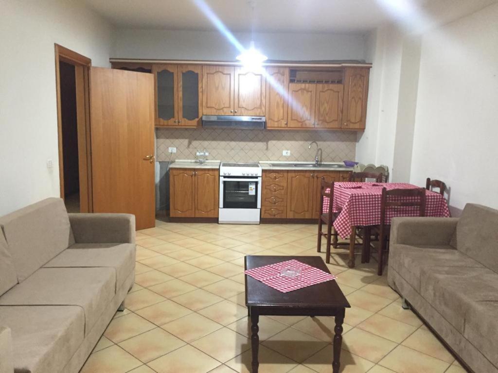 Seaside Apartment Vlore Exterior photo