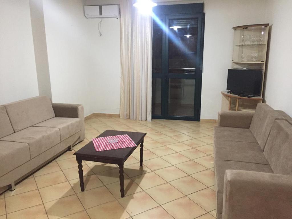 Seaside Apartment Vlore Exterior photo